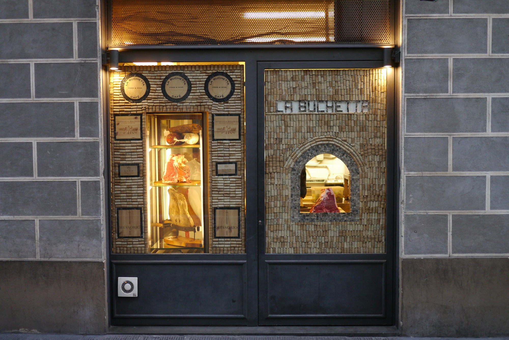 Bistecca alla fiorentina in einem Schaufenster