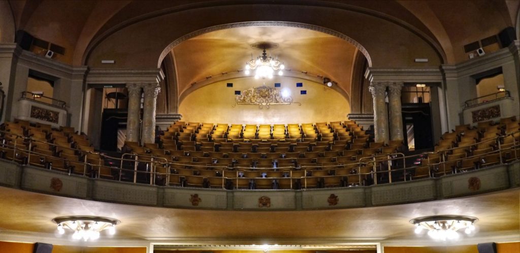 Empore des Kinos Odeon in Florenz