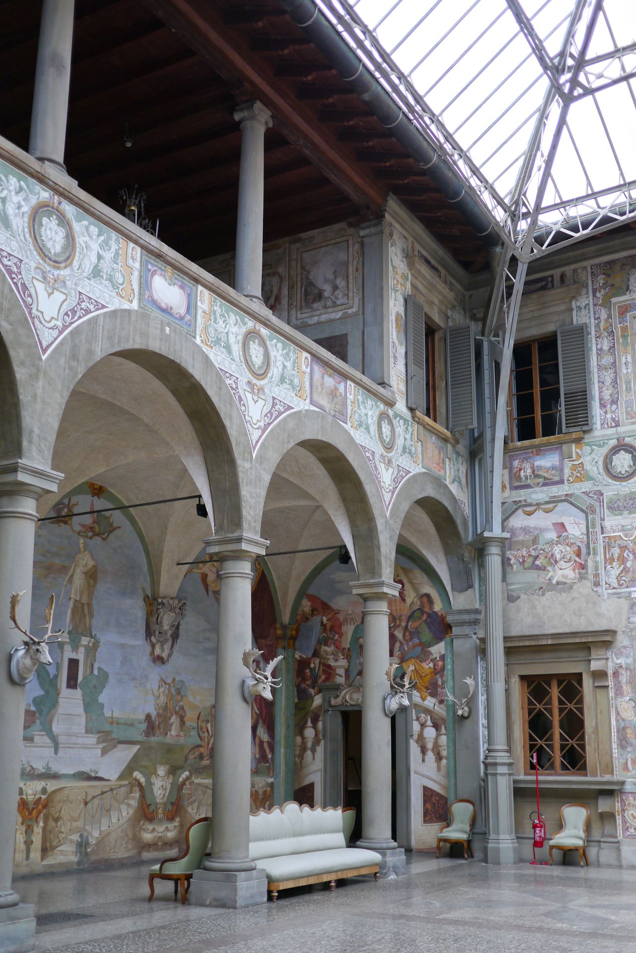 Villa Medicea La Petraia, Innenhof