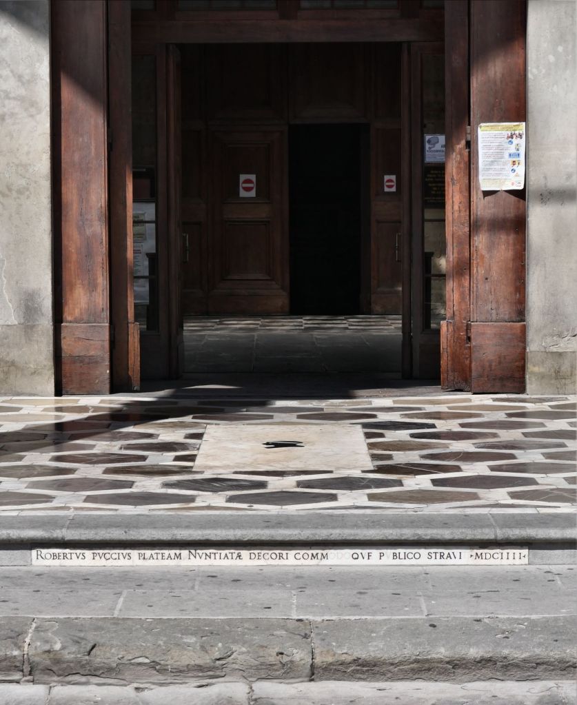 Eingangsbereich der Basilica della Santissima Annunziata