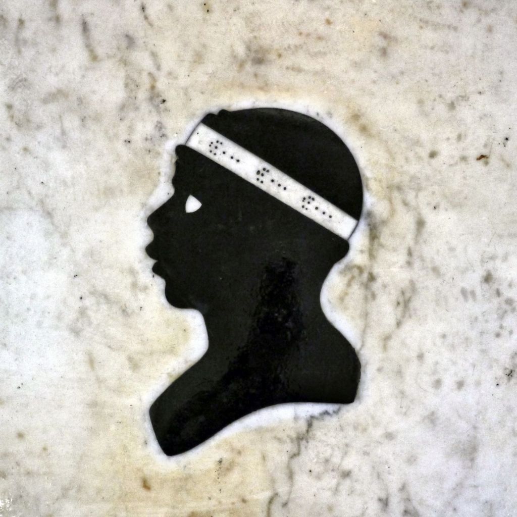 Pflasterung vor der Basilica della Santissima Annunziata mit Pucci-Wappen