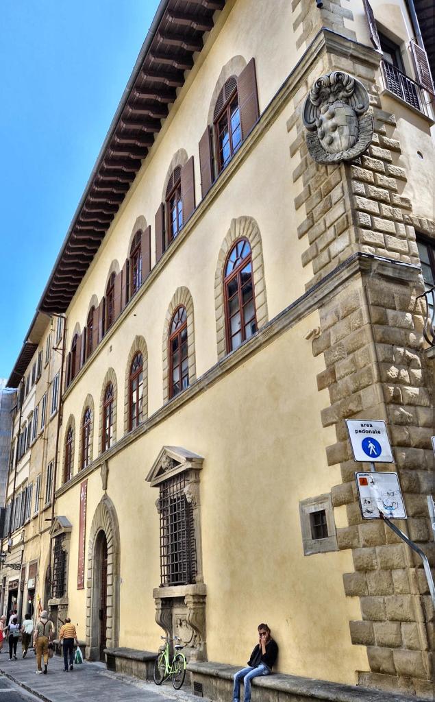 Palazzo di Sforza Almeni in der Via dei Servi 12