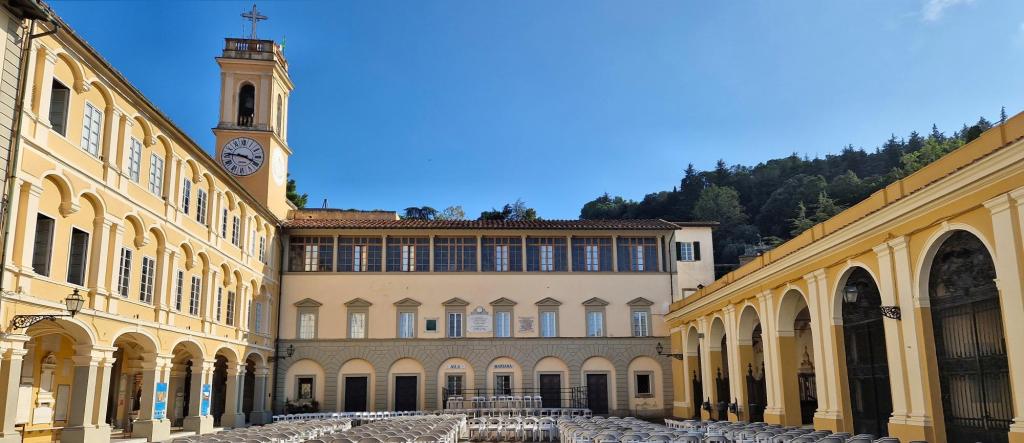 Santurario di Montenero, Livorno