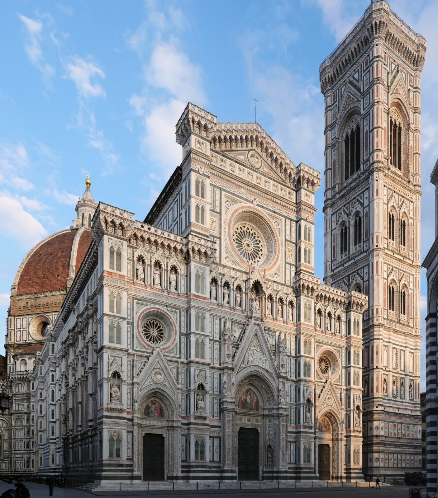 Westfassade des Domes