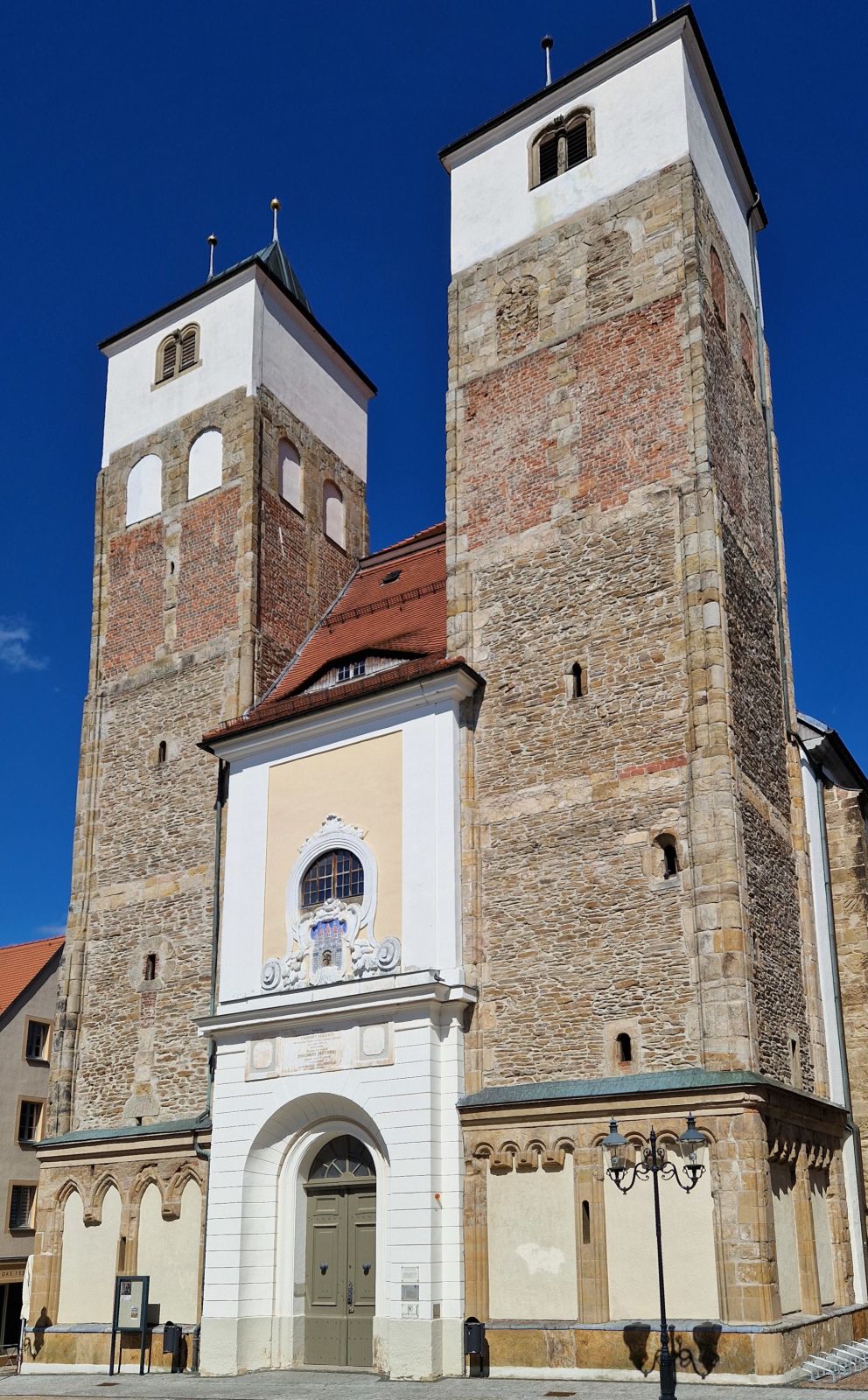 Fassade der Nikolaikirche in Freiberg