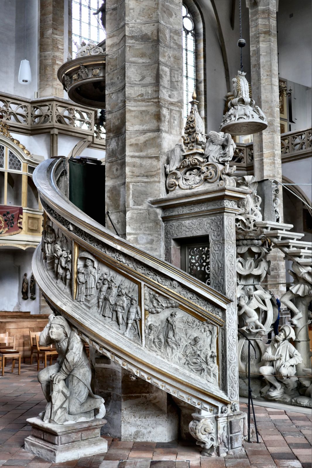 Kanzel mit Bergmannsdarstellungen im Freiberger Dom